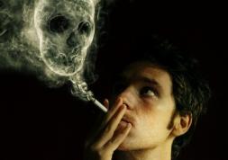 Oui, fumer est aussi nocif pour la santé des yeux ! 